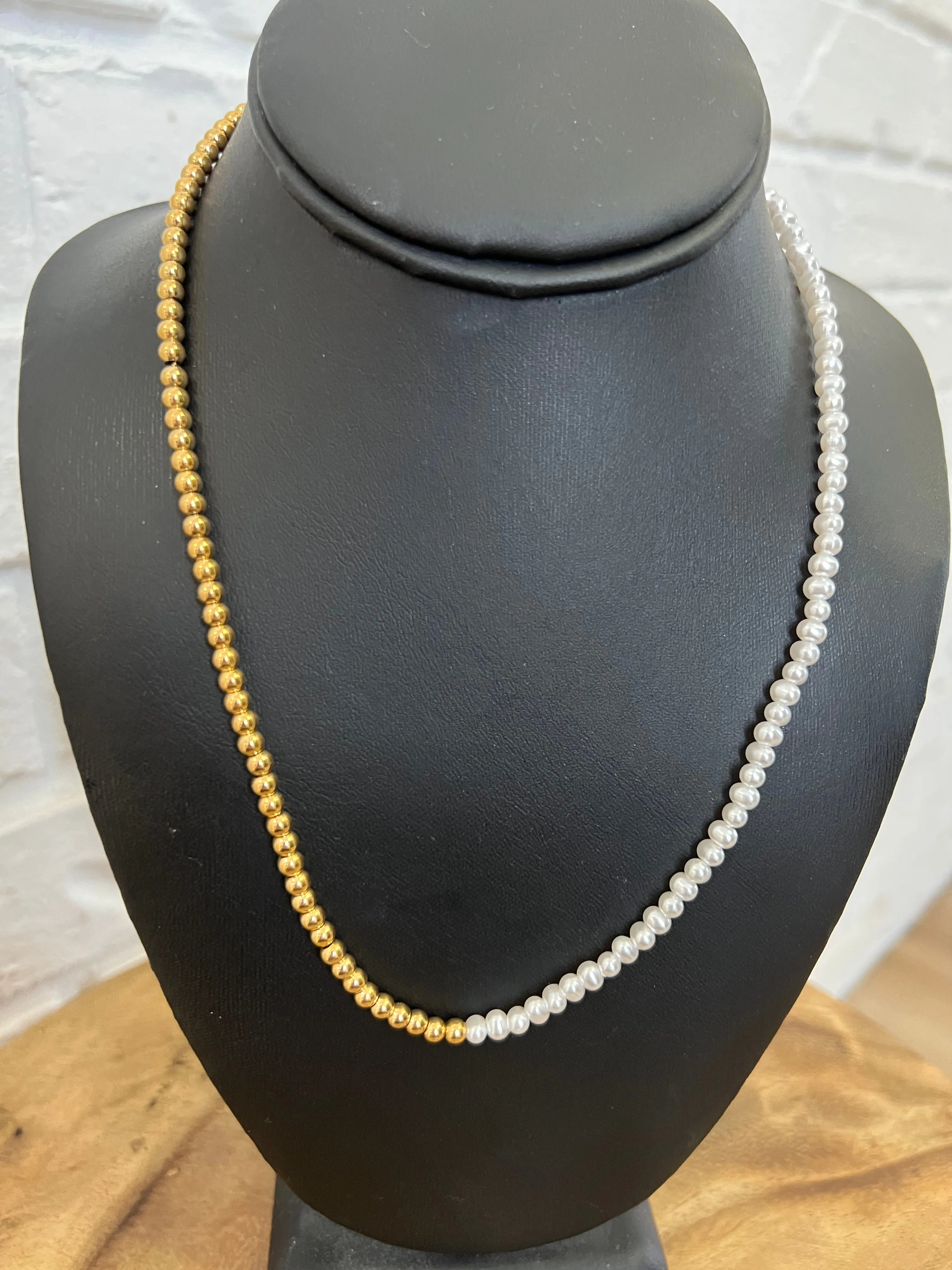 18K Pearl Embellished Gold Necklace