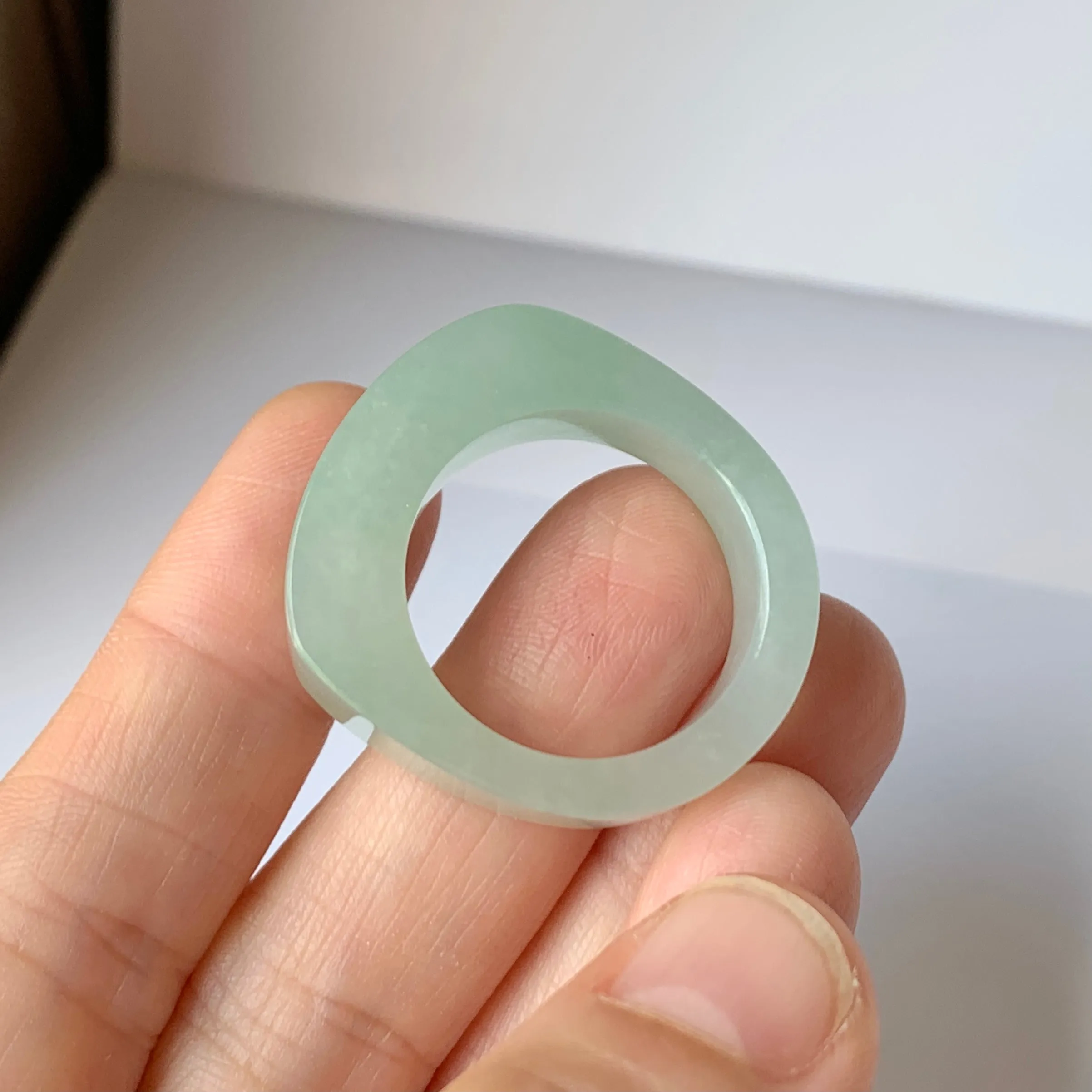 20.2mm A-Grade Natural Light Green Jadeite Saddle Loaf Ring Band No.162080