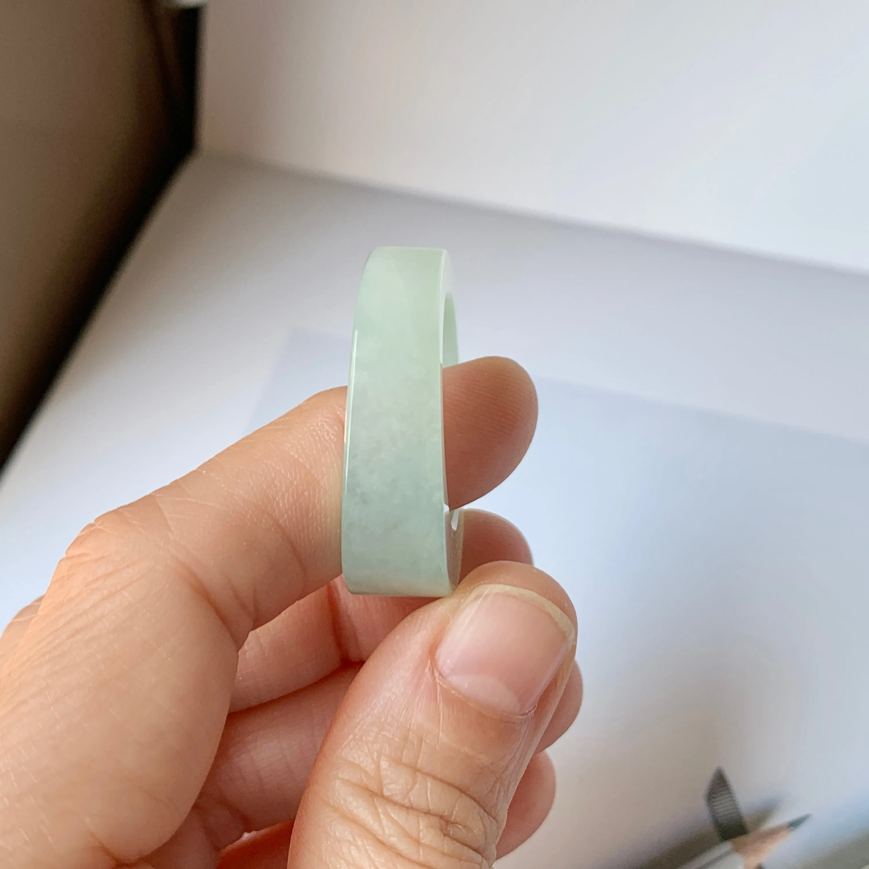 20.2mm A-Grade Natural Light Green Jadeite Saddle Loaf Ring Band No.162080