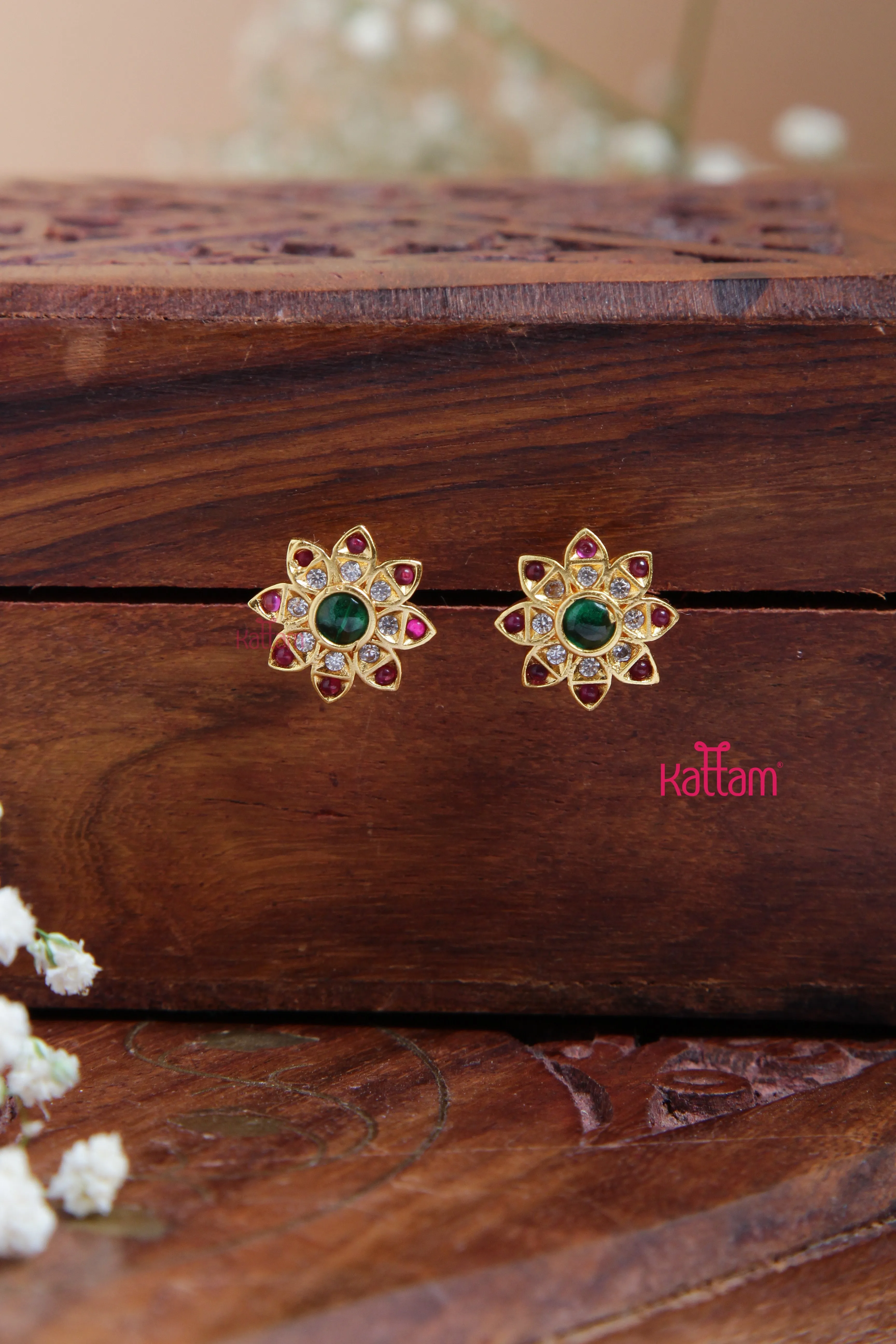 Goldtone Tiny Flower Stud