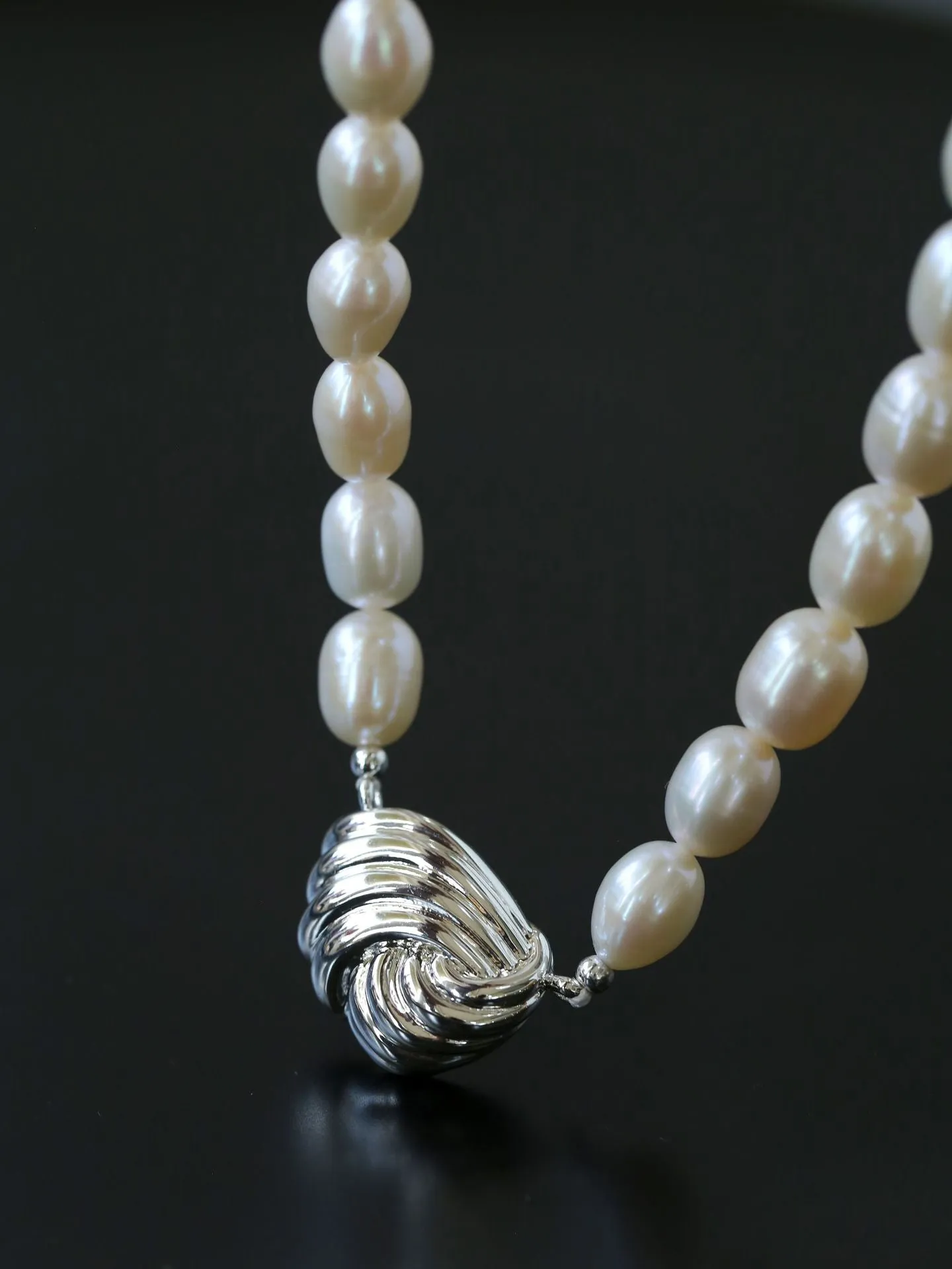 Spiral Metal Pendant Pearl Beaded OT Necklace